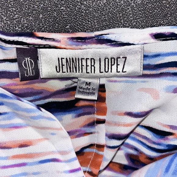 Jennifer Lopez Blouse - size Medium - Foldable Sleeves - Picture 4 of 4